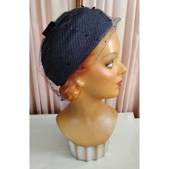 Vintage 1960s Navy Blue Pillbox Hat with Veil, Union Made - Picture 4 of 5